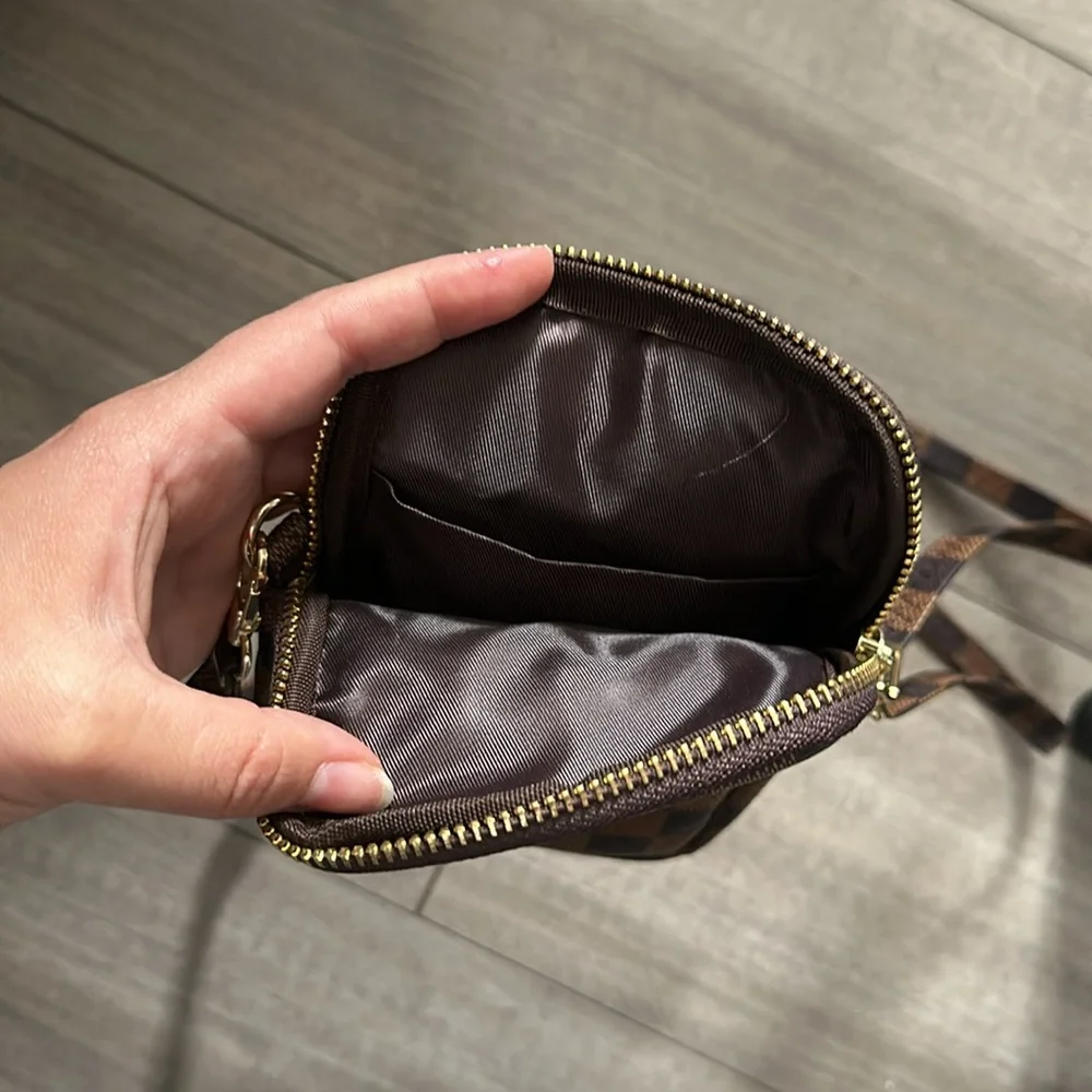 Fashion crossover bag 🤎 - Picture 5 of 6